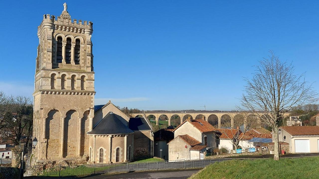 Bed and Breakfast For Me Formidable L'Isle-Jourdain  Esterno foto